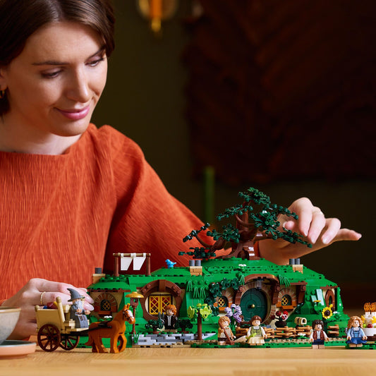 LEGO The Lord of the Rings 10354 The Shire™: Experience Middle-earth!