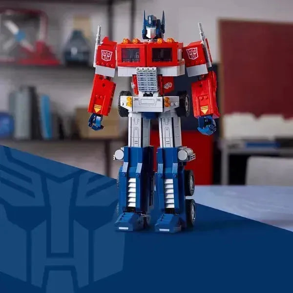 LEGO Optimus Prime Transformers 10302 Creator Expert (€. 10.00 per week + €. 50.00 deposit)