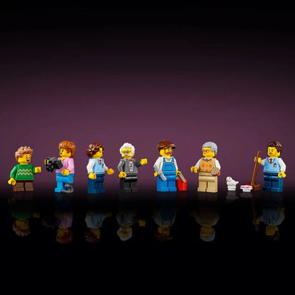 LEGO Natural History Museum 10326 Icons