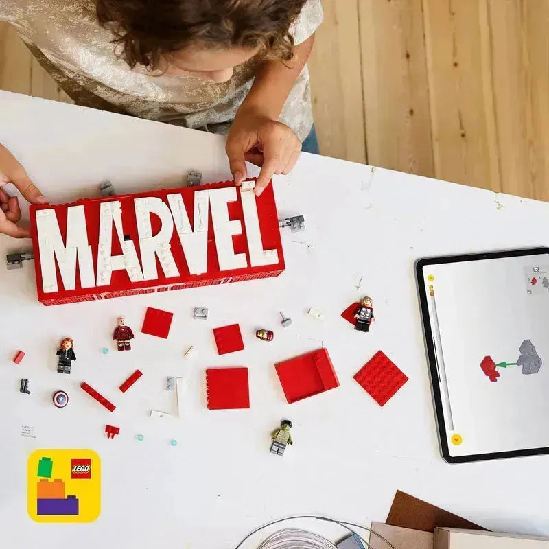 LEGO Marvel Logo and Figures 76313 Superheroes (Pre-Order: January 2025)