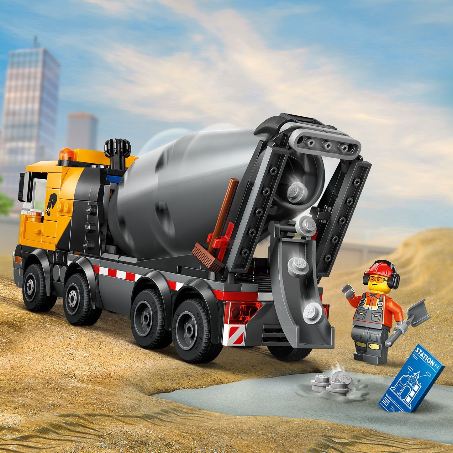 LEGO® City Cementwagen - Groot Bouwvoertuig met 3 Minifiguren voor Kinderen Vanaf 7 Jaar - 60478