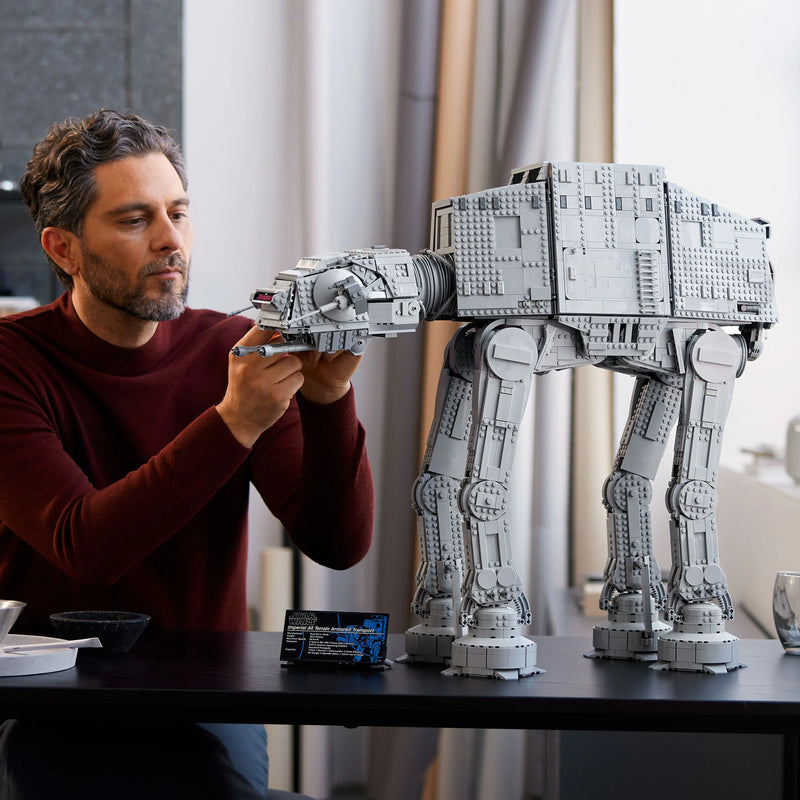 LEGO AT-AT 75313 Star Wars (€ 25.00 per week + € 50.00 deposit)