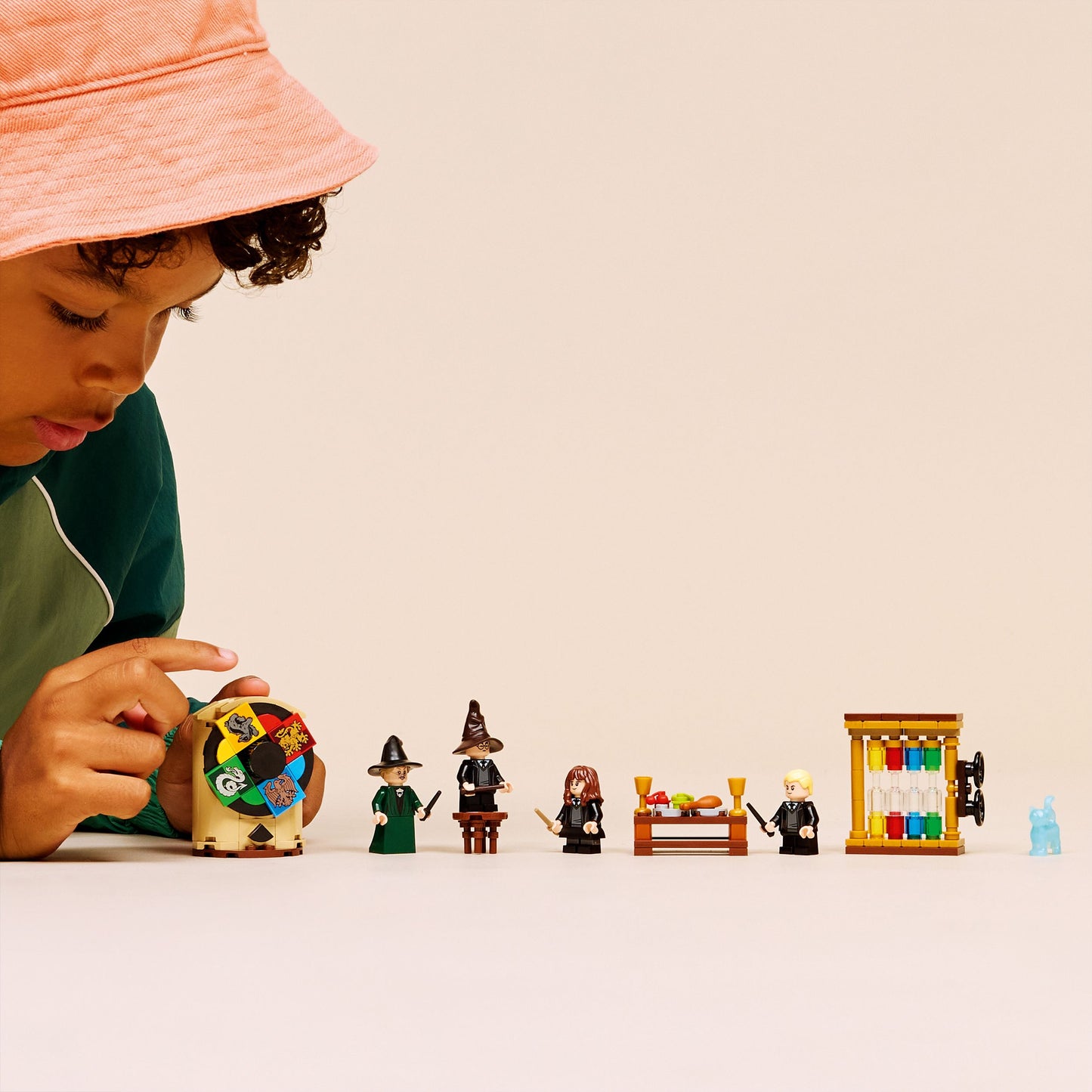 LEGO® Harry Potter™ Kasteel Zweinstein™: Sorteerhoedceremonie - Bouwset met 4 Minifiguren 76460