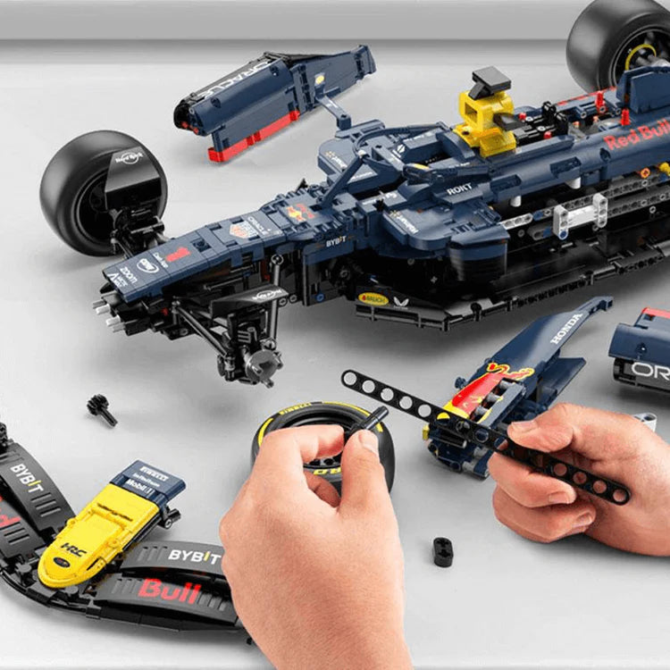 Max Verstappen RedBull F1 raceauto 1:8 (zelfde formaat als LEGO 42141 & 42171)