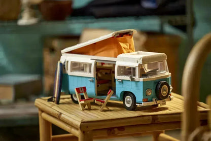 LEGO Volkswagen T2A Camper Van VW (2021) 10279 Creator Expert (€. 15.00 per week + €. 50.00 deposit)