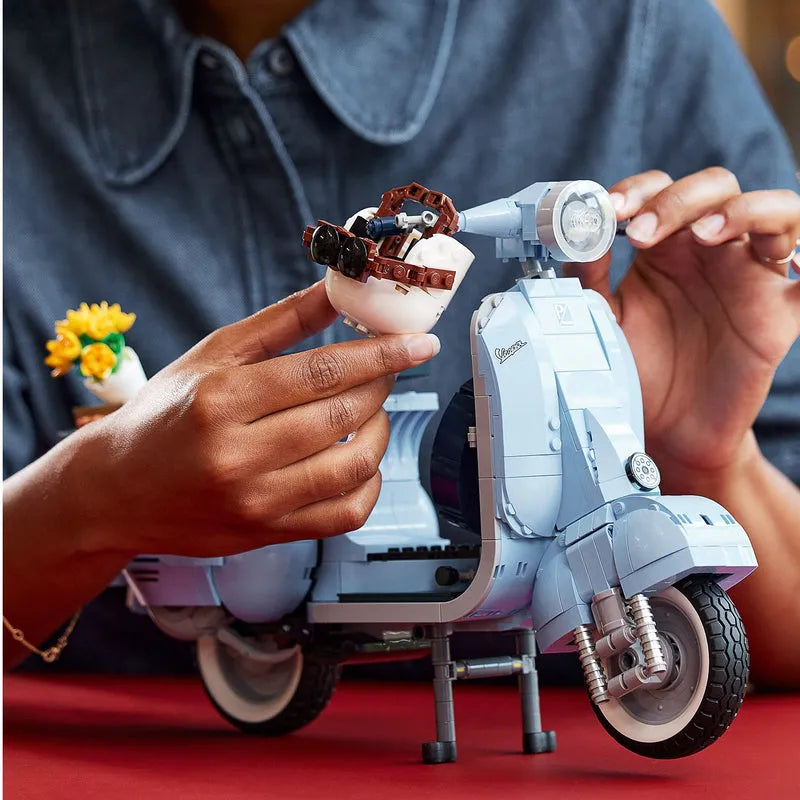 LEGO Vespa 125 Piaggio Moped 10298 Icons