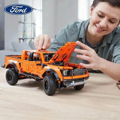 LEGO Ford Raptor F150 Pick Up Truck 42126 Technic