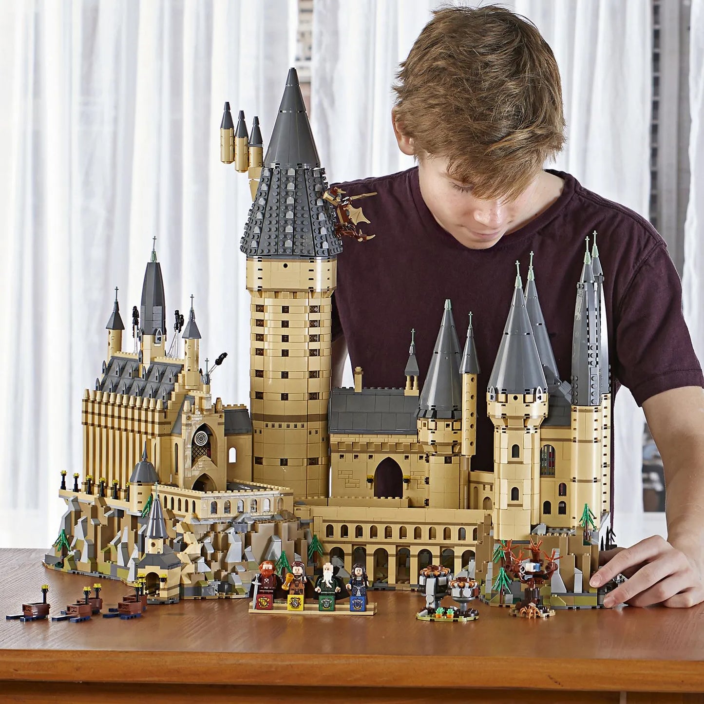 LEGO Het Kasteel Zweinstein met 6.000 stenen 71043 Harry Potter