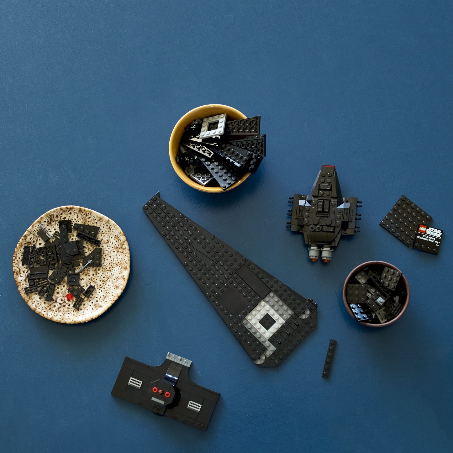 LEGO Kylo Rens Command Shuttle 75406 StarWars