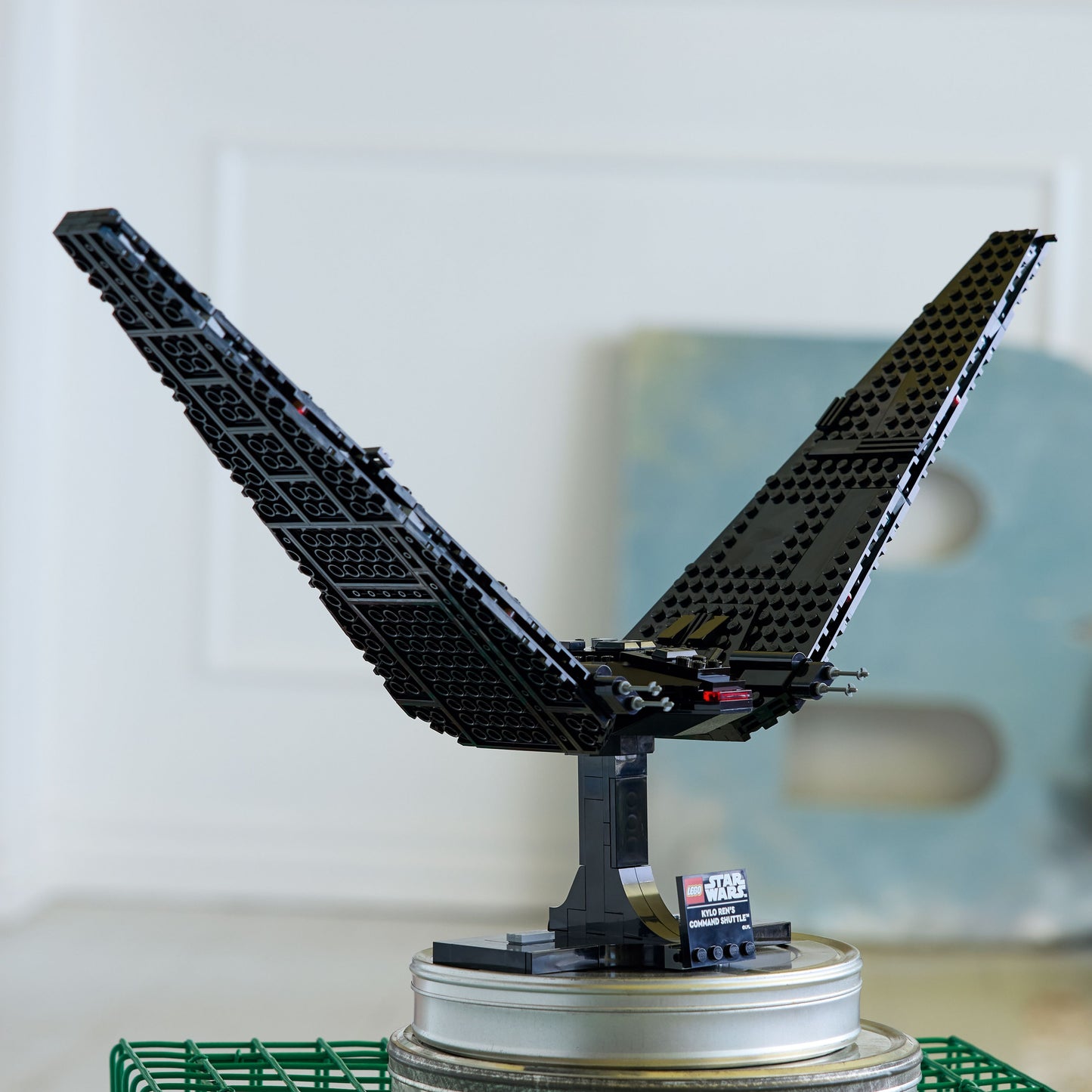 LEGO Kylo Rens Command Shuttle 75406 StarWars