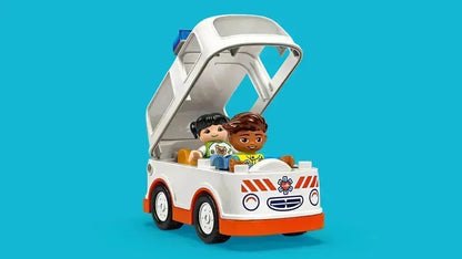 LEGO Ambulance met chauffeur 10447 DUPLO