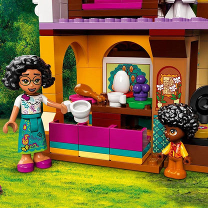 LEGO Het huis van de familie Madrigal 43202 Disney Encanto LEGO DISNEY ENCANTO @ 2TTOYS | Official LEGO shop😊🥰 LEGO €. 54.99