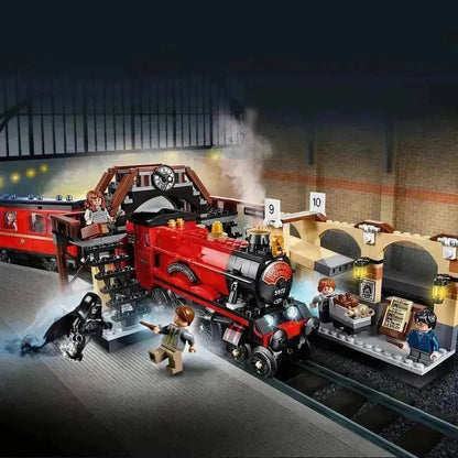 LEGO Hogwarts Express Train departs from King's Cross Station 75955 Harry Potter LEGO HARRY POTTER @ 2TTOYS | Official LEGO shop😊🥰 LEGO €. 129.99