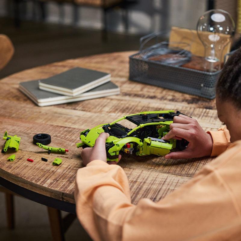 LEGO Lamborghini Huracán Tecnica 42161 Technic LEGO TECHNIC @ 2TTOYS | Official LEGO shop😊🥰 LEGO €. 44.98