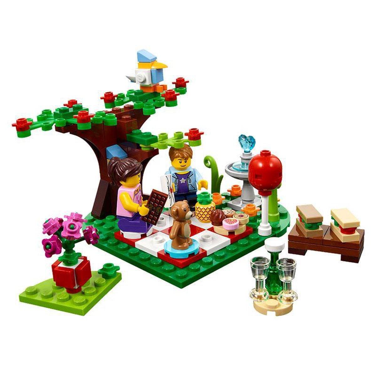 LEGO Romantische Valentijnsdag-Picknick 40236 Creator LEGO CREATOR @ 2TTOYS LEGO €. 17.49