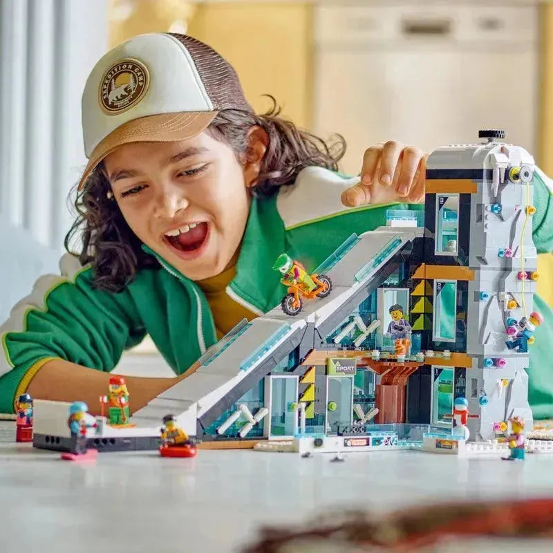 LEGO Ski- en klimcentrum 60366 Ski City LEGO @ 2TTOYS | Official LEGO shop😊🥰 LEGO €. 88.98