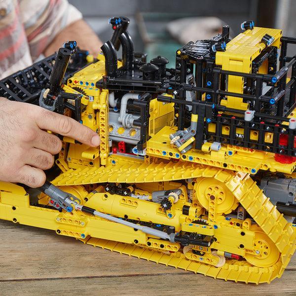 LEGO Caterpillar D11 Bulldozer met app-besturing 42131 Technic LEGO TECHNIC @ 2TTOYS | Official LEGO shop😊🥰 LEGO €. 599.99