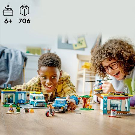 LEGO Hoofdkwartier hulpvoertuigen 60371 City LEGO CITY @ 2TTOYS LEGO €. 54.98