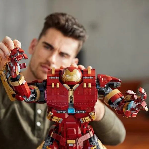 LEGO Hulkbuster 76210 Superheroes Bouwsets @ 2TTOYS | Official LEGO shop😊🥰 LEGO €. 499.99