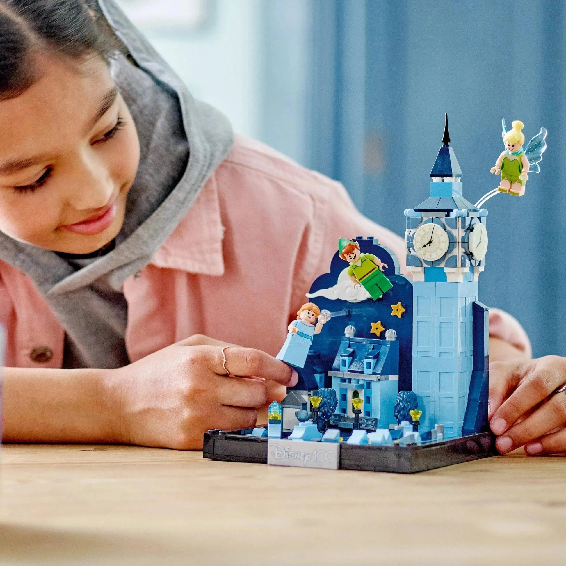 LEGO Peter Pan en Wendy vliegen over Londen 43232 Disney LEGO DISNEY @ 2TTOYS | Official LEGO shop😊🥰 LEGO €. 69.99