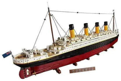 LEGO Titanic 10294 Creator Expert LEGO CREATOR EXPERT @ 2TTOYS LEGO €. 699.99