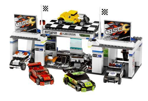 LEGO Tuner Garage 8681 Racers LEGO Racers @ 2TTOYS | Official LEGO shop😊🥰 LEGO €. 39.99